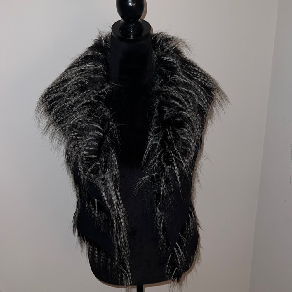 May Logan designer faux suede faux fur gray white vest Sz M‎ reversible